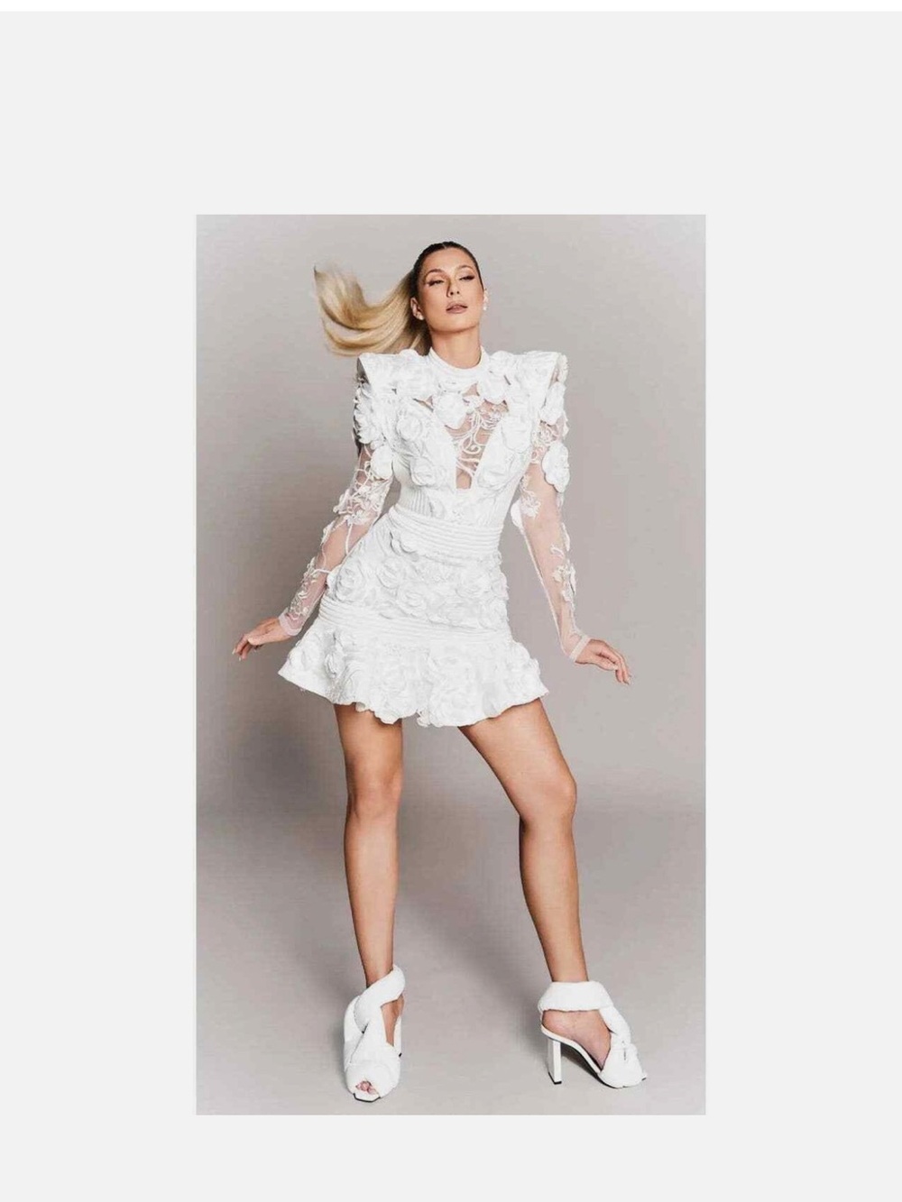 Elegant White Lace Mini Dress with Floral Appliqué